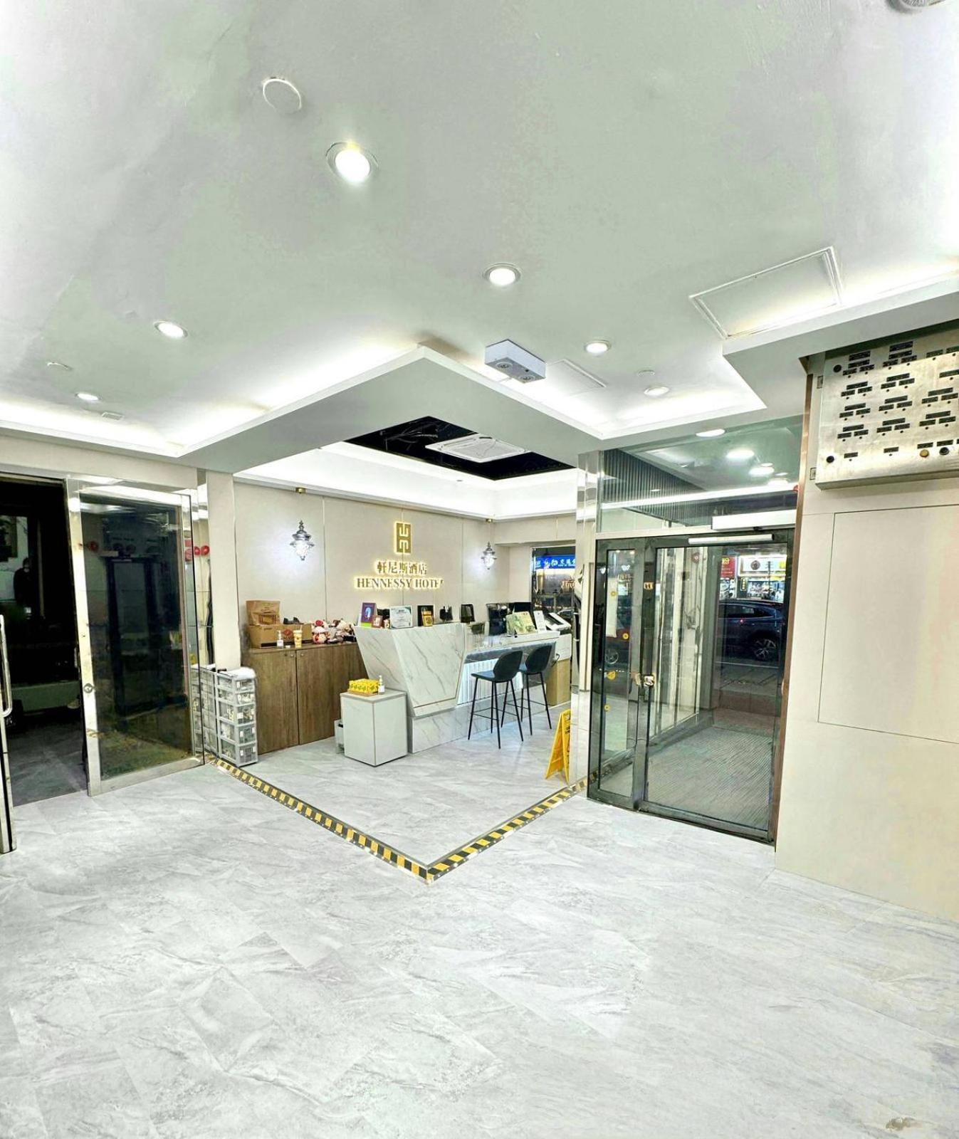 Hennessy Hotel Hong Kong Bagian luar foto